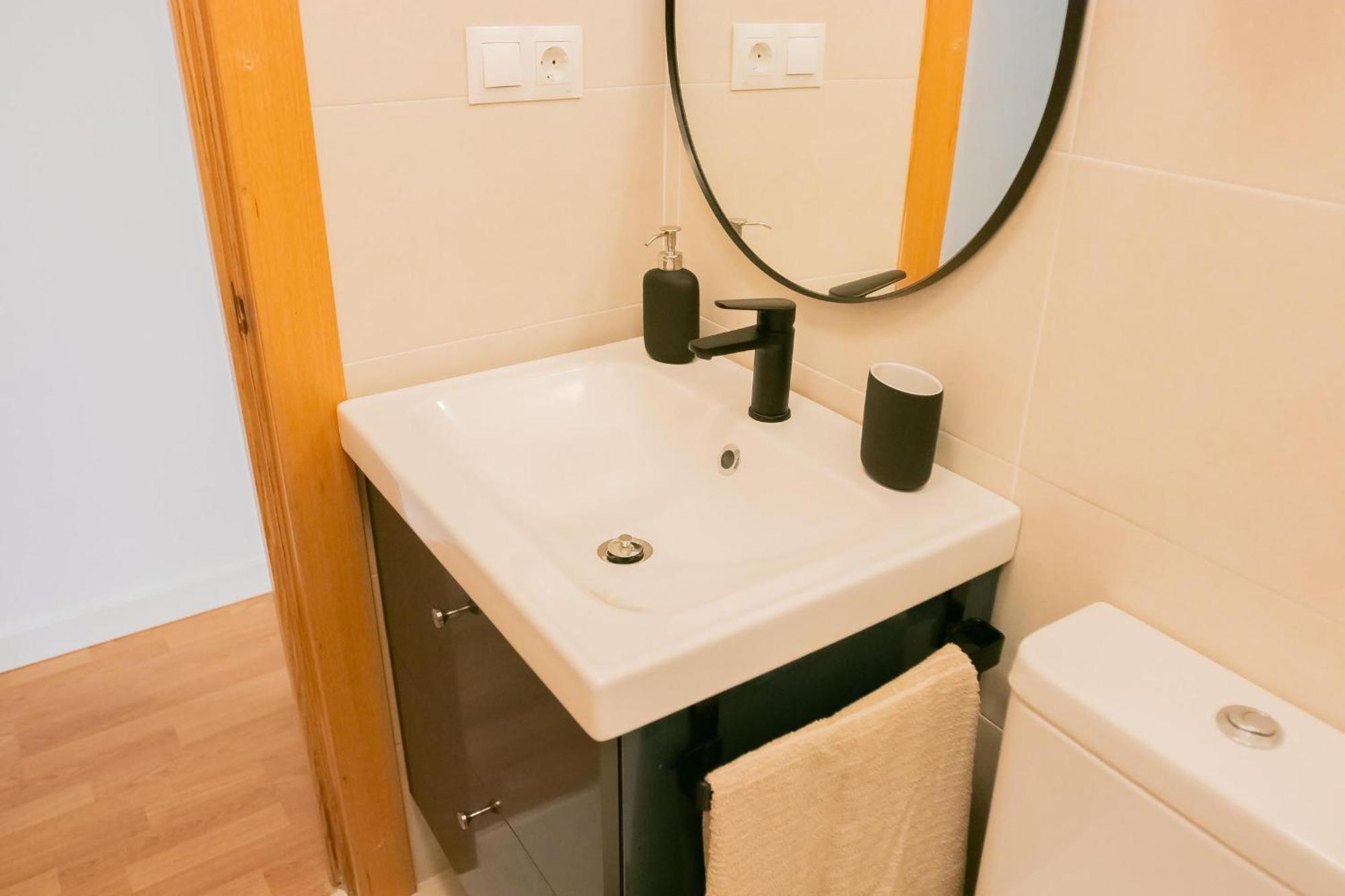 מאלגה Peaceful Central Apartment מראה חיצוני תמונה